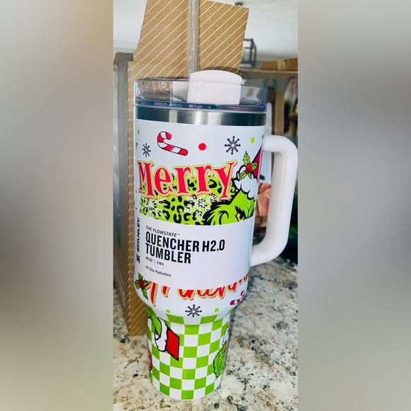 NWT!!!! Stanley Christmas Grinch Tumbler 40 oz. - Picture 3 of 8